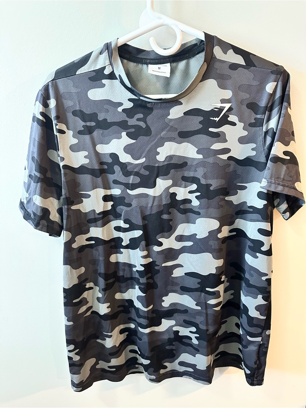 Gymshark Men's Gray Camo Short Sleeve Performance Tee